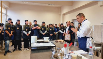 Кулинарен мастър клас с шеф Милен Златев в ПГТ „Алеко Константинов” – Ямбол
