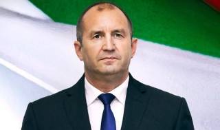 Държавният глава Румен Радев: Или апатията ще продължи да опразва България, или улицата ще помете статуквото
