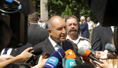 ИЗБРАНИЯТ ОТ МНОЗИНСТВОТО НА БЪЛГАРИТЕ ПРЕЗИДЕНТ РУМЕН РАДЕВ: