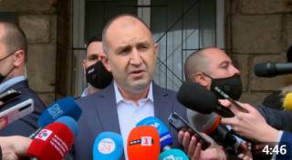 ПРЕЗИДЕНТЪТ РУМЕН РАДЕВ: