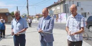 На &quot;Преслав&quot; рязаха лента на три проекта приключени...Ех, треска тресе избори идат...А, дали ще го посочат този?