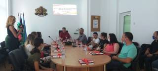 Дискусия „Младо село“ в община „Тунджа“