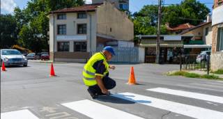 Обновяването на пътната маркировка и