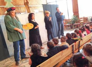 Куклен театър по проект „Заедно“