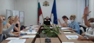 РИК Ямбол регистрира днес листите на 11 партии/коалиции, движения/, кандидати