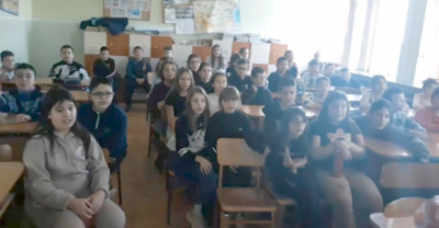 В Прозорчето на Алис - Аз съм българче