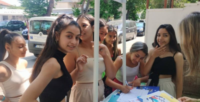 На приемните на Областният информационен център в петте общини на областта