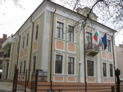 Състав на Административен съд Ямбол остави без разглеждане 2 жалби срещу Решения на ОбС на Ямбол