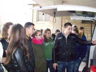 Ученици на професиографска екскурзия в ОДМВР - Ямбол