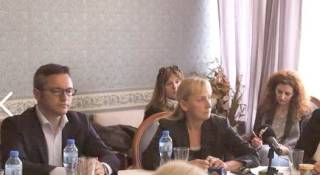 Е„ Йончева: Благодаря ви, че все още имате сили да се борите, че не сте се отказали от гнева срещу корумпираното правителство”