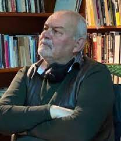 Поетите не чакат да ги питат!