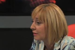 Мая Манолова: Управляващите подготвят отмяна на машинното гласуване