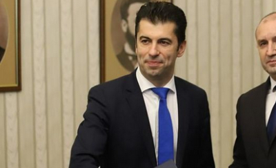 РАДЕВ ОЩЕ ЛИ Е НА СНИМКАТА