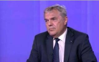 Лидерът на АБВ Румен Петков разкритикува действията на Корнелия Нинова и в кризата с чумата по животните в Ямболско.