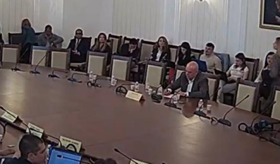 Депутатът Мирослав Иванов разпитва ексглавния прокурор Иван Гешев