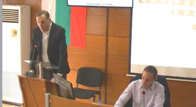 Започна заседанието на ОбС на Ямбол. Ако Законите имат обратна сила, то бившият кмет е нарушител