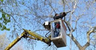 Подменят осветителните тела на Централния общински пазар в Ямбол