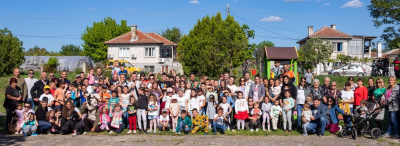 Стотици отпразнуваха заедно Великден в село Роза