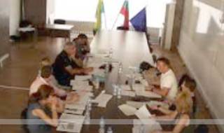 Баш туй ли изтървахте да впишете. Ех.../Нарекоха глупак общински съветник/