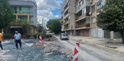 2 ЮЛИ - ВНИМАНИЕ В ЯМБОЛ ЗАТОРЕНА УЛИЦА ЗА РЕМОНТ