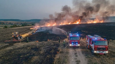 На шест сигнала за пожари са се отзовали дежурните огнеборци през изминалия ден. /100 дка пшеница/