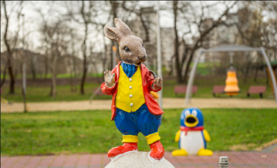 Нови пластики ще красят парковите пространства в Ямбол