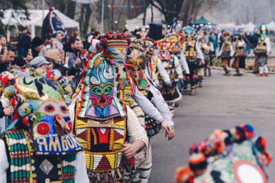 Близо 33 хиляди хлопки, Валя Балканска, Петър Янев и „Чинари“ ще огласят четвъртвековния юбилей на „Кукерландия“