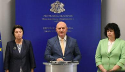 Матурите в областта по училища.... По-добри резултати при 10 клас. Таблици!