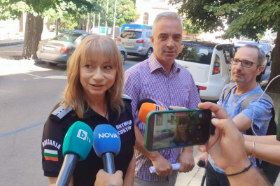 Над 1 млн. къса контрабандни цигари в алуминиеви панели откриха митническите служители на МП Лесово ВИДЕО