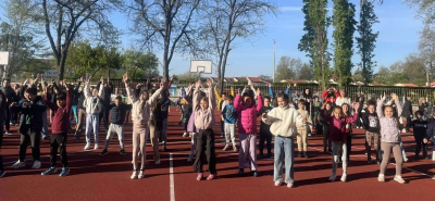 В училищата в Ямбол денят започва с утринна гимнастика