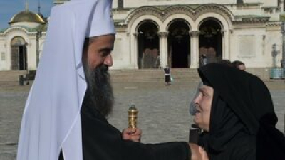 ПАТРИАРХ И ТЪРЖЕСТВЕН РЕПОРТАЖ