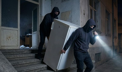 Във връзка с разбиването на клуба на ПП Възраждане" в Ямбол /от полицията/