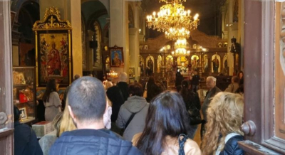 Камбанният звън възвести „Христос Воскресе!" — и Ямбол откликна