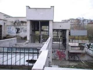 Подеха &quot;засраните&quot; дейности за обновяването на Младежкия дом в Ямбол