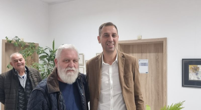 Цветан Казанджиев отправя „Коледни послания“ в Ямбол с 20-а юбилейна изложба по повод Рождество Христово