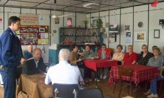 Полицейски инспектори на открита среща с пенсионери в &quot;Дълголетие&quot;