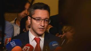 Депутатът от 31 МИР Кристиан Вигенин, от БСП в НС: /айде бе, ПапаШимов/