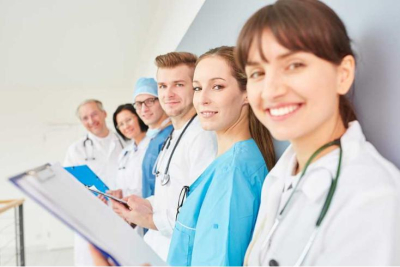 МБАЛ „Св. Пантелеймон“– Ямбол осигурява 50 места с държавна издръжка за студенти в специалностите „Медицина“ и „Медицинска сестра“