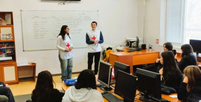 В СУ ”Св. Клемент Охридски“ гр. Ямбол беше учреден клуб на БМЧК.