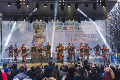 С емоционален спектакъл на ансамбъл &quot;Чинари&quot;