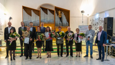 ЧЕСТИТ ПРАЗНИК! ЧЕСТИТО НА ОТЛИЧЕНИТЕ!