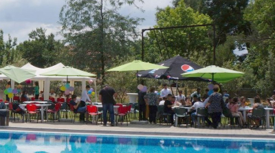 Във весел и пъстър празник край общинския басейн в с. Генерал Инзово се