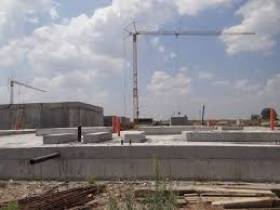 "Едни пият, другите повръщаме..." "След тях, тук потоп, а те под чадъра на пляжа." ?