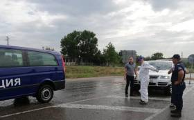 ОФИЦИАЛНА ИНФОРМ.Областният управител призова фермерите от боляровската ферма да допуснат ветеринарите за нови проби.