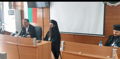 Сливенският митрополит Арсений и кметът Валентин Ревански