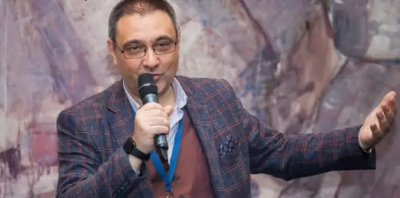 В прозорчето на Алис