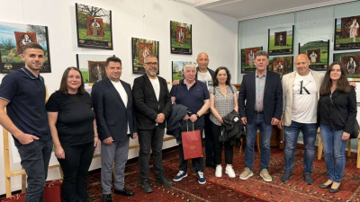 Приятелство и Честит празник!