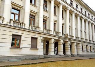 В късна доба Министерството на отбраната отговори на Президента за самолетната сделка