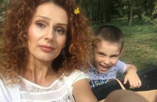 Препоръчано с обич от Алис - ЕДНО НА УМ