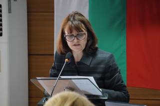 Как минаха дебатите и гласуването - кой общински съветник как гласува